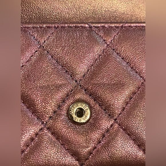 ❤️SOLD❤️🦄✨Auth CHANEL Iridescent Lambskin Small Quilted Flap Wallet in Purple - Picture 7 of 13